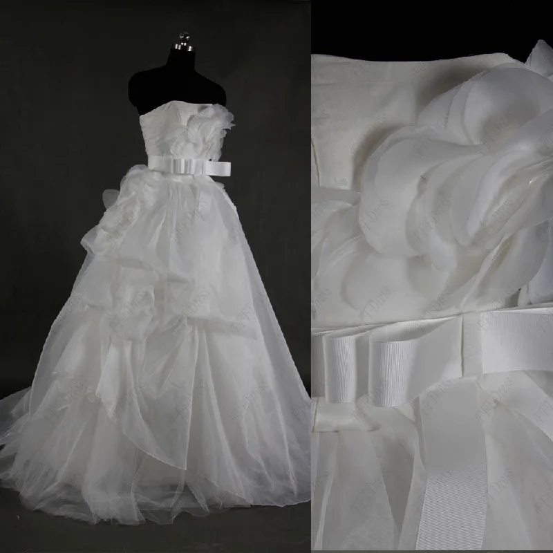 Flwoers pick up ball gown wedding dress with sash